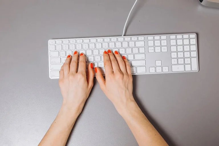How Women Lead in the Boardroom
