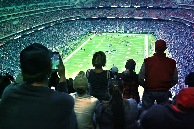 Real-Time Data Synchronization for Live Sports: Architecture and Performance at Scale